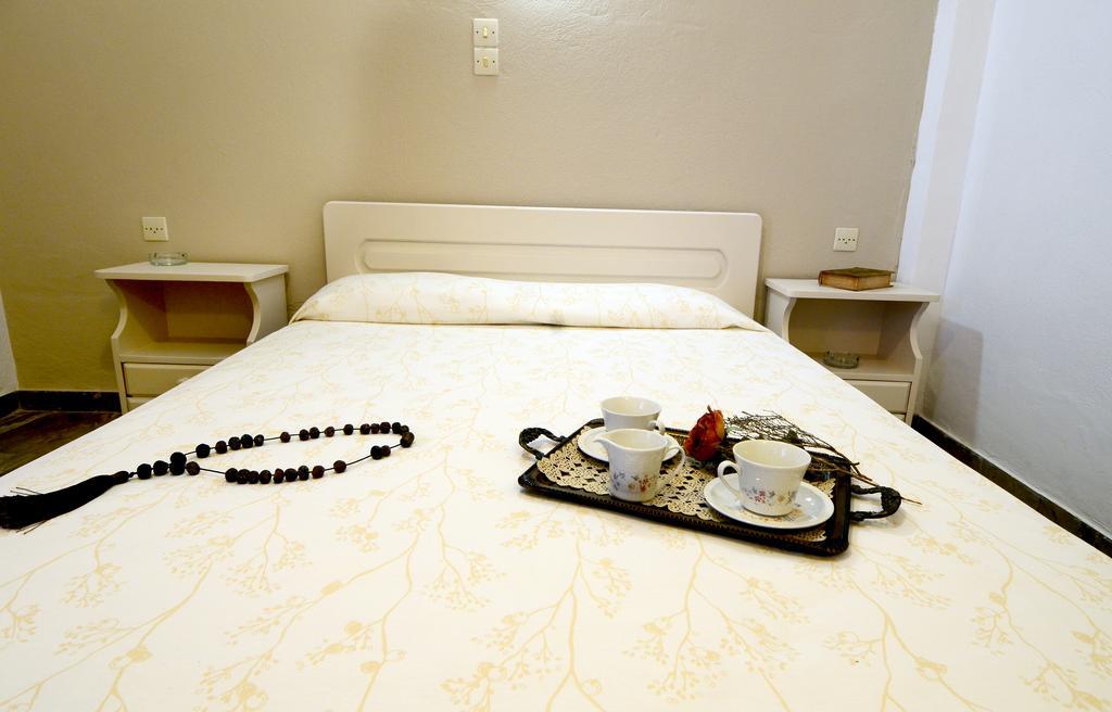 Golden Apartments อายิโอสนิโกลาโอส ภายนอก รูปภาพ