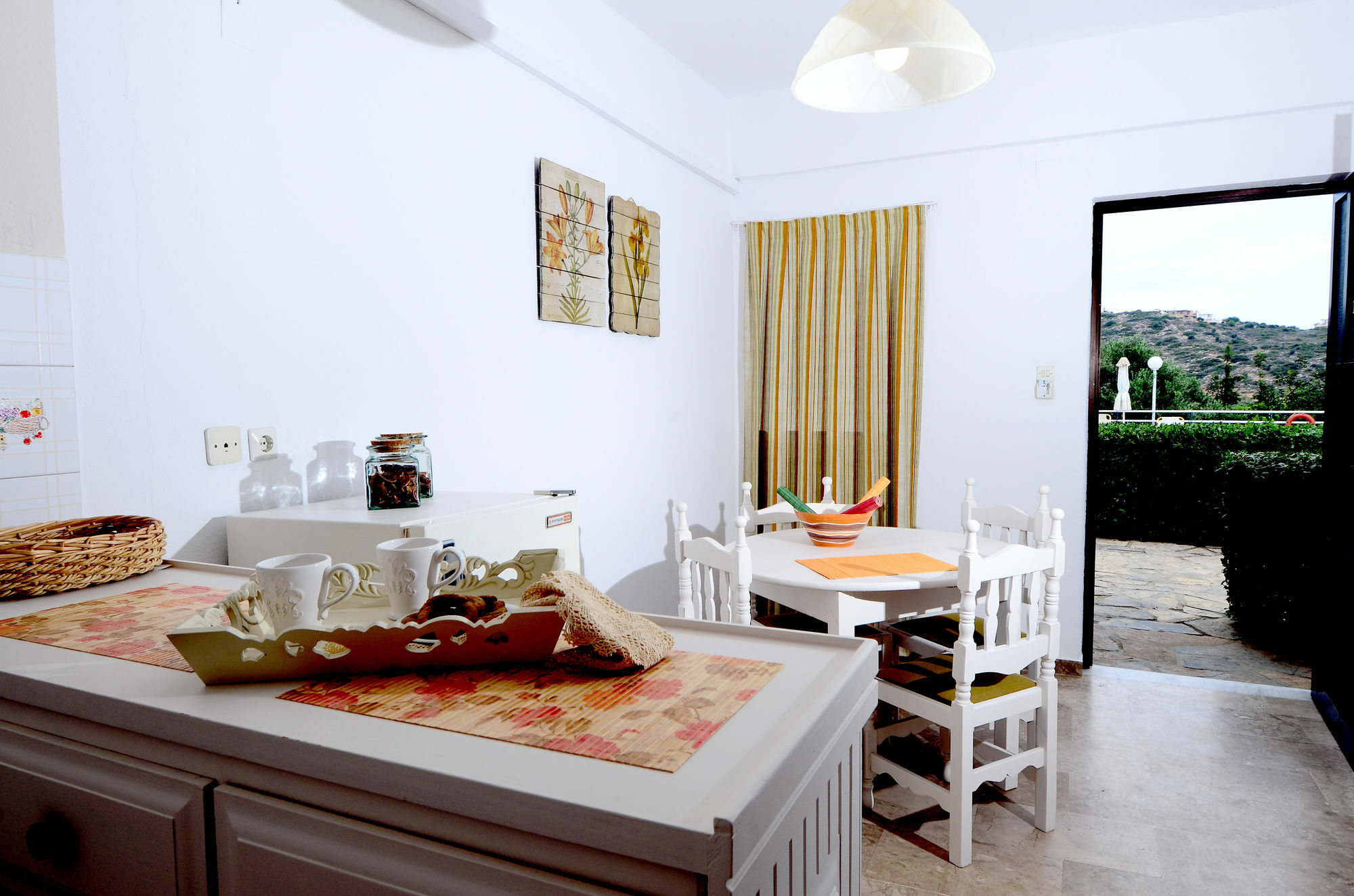 Golden Apartments อายิโอสนิโกลาโอส ภายนอก รูปภาพ